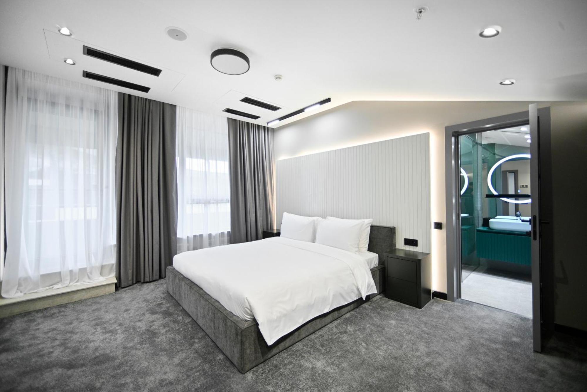 Yerevan Place Hotel Exteriör bild